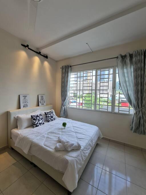 3Storey House 13Pax Family Suite Bayan Lepas Extérieur photo