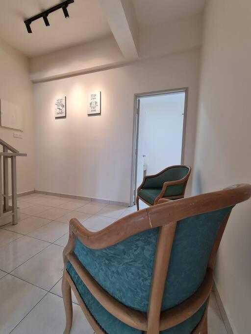 3Storey House 13Pax Family Suite Bayan Lepas Extérieur photo