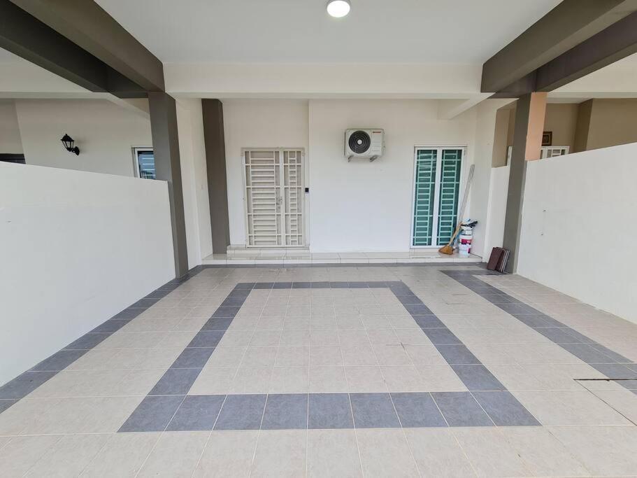 3Storey House 13Pax Family Suite Bayan Lepas Extérieur photo