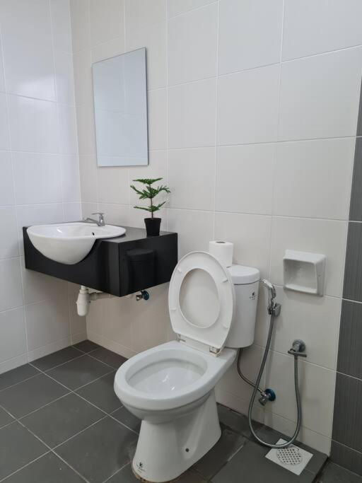 3Storey House 13Pax Family Suite Bayan Lepas Extérieur photo