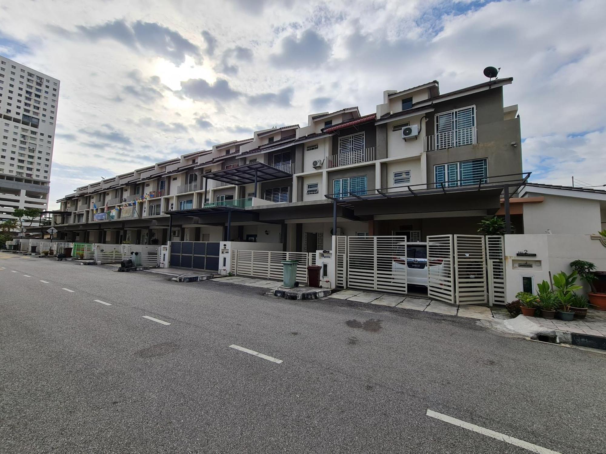 3Storey House 13Pax Family Suite Bayan Lepas Extérieur photo